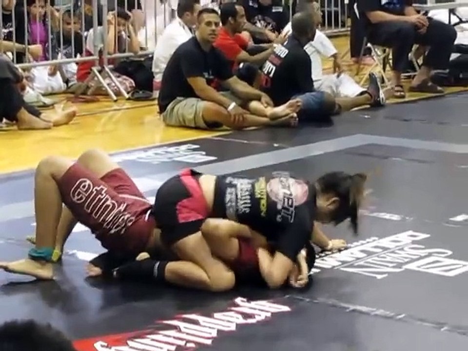 Girl & Boy Wrestling- Girls Run The World- Kyra...