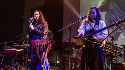 «Line up!», per Romaeuropa Festival al Mattatoio canzoni e parole in tandem con la Treccani