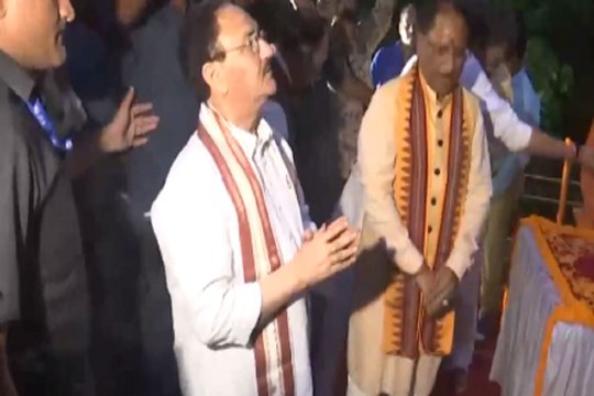 CG News: भाजपा के राष्ट्रीय अध्यक्ष ने जेपी नड्डा ने छत्तीसगढ़ के रायपुर में रानी दुर्गावती को पुष्पांजलि अर्पित किया, देखें Video...