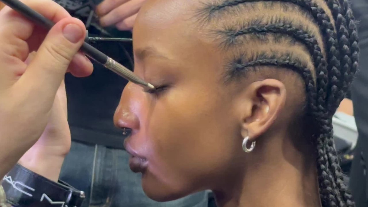 GALA BACKSTAGE - Dans les coulisses du défilé Balmain Printemps-Été 2025