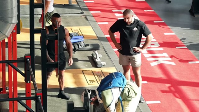FAKE WEIGHTS in gym PRANK... - ANATOLY pretended to be a Beginner #13
