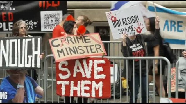 Stop alla guerra , proteste fuori dall'Onu contro discorso Netanyahu