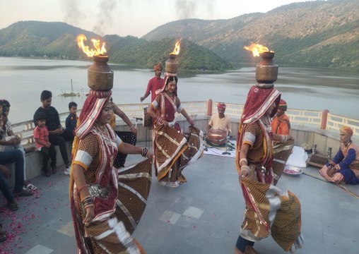 विश्व पर्यटन दिवस मनाया, सिलीसेढ़ झील पर सांस्कृतिक प्रस्तुतियों से पर्यटकों का मन हर्षाया...देखे वीडियो
