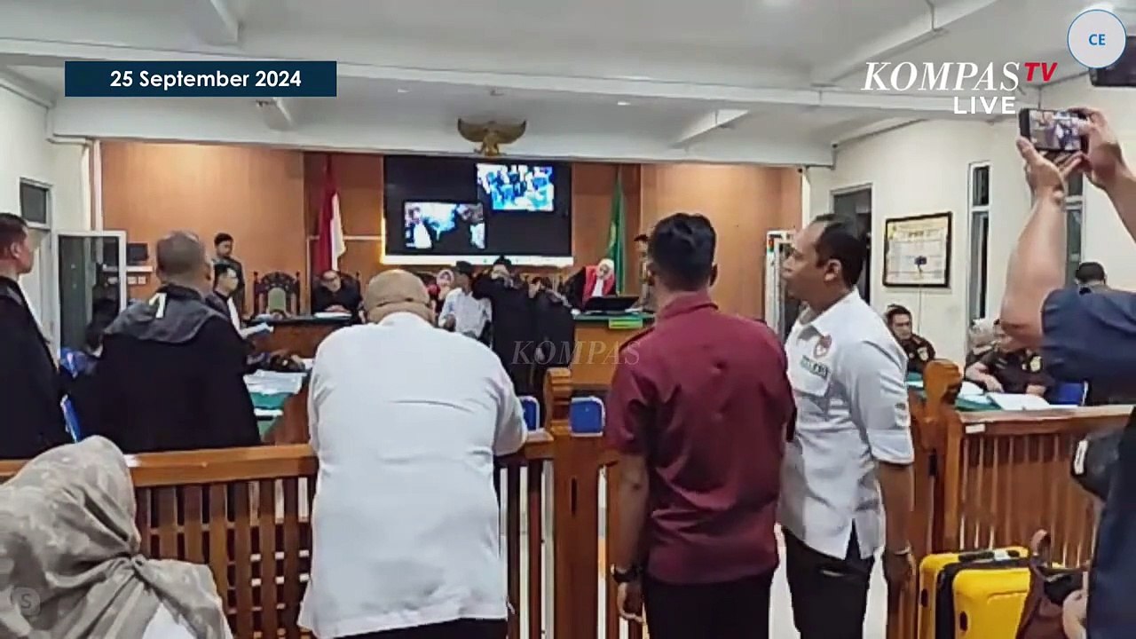 Sudirman Tunjukkan Bekas Luka Tembak Peluru Karet di Depan Hakim saat Sidang PK Terpidana Vina