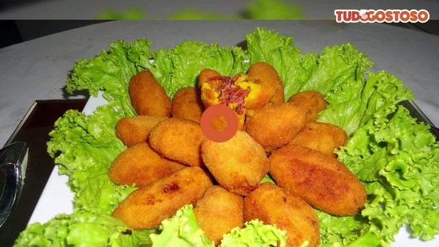 Bolinho de abóbora com carne seca