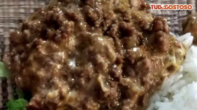 Carne moída com requeijão