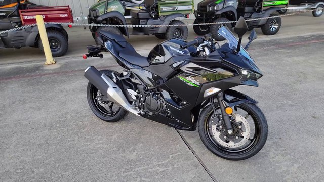 NEW 2024 KAWASAKI NINJA 500 ABS IN BLACK WALK-AROUND