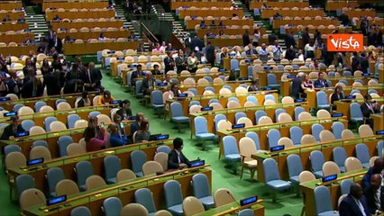 Netanyahu critica Onu: "Palude di bile antisemita". Delegazioni lasciano aula per suo discorso
