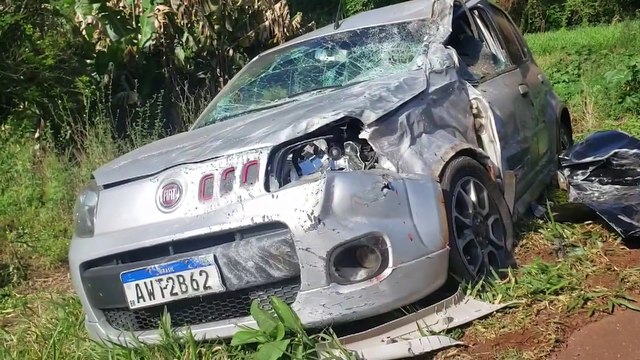 Acidente cinematográfico entre quatro veículos deixa vítima ferida na PR-180, em Cascavel