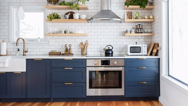 9 Reasons Your Kitchen Looks Dated, According to Designers