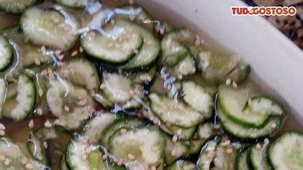 Sunomono Simples (salada de pepino japonês)