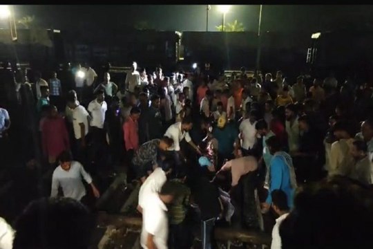 पूर्व नेता प्रतिपक्ष नारायण चंदेल के छोटे भाई ने ट्रेन के सामने आकर की खुदकुशी