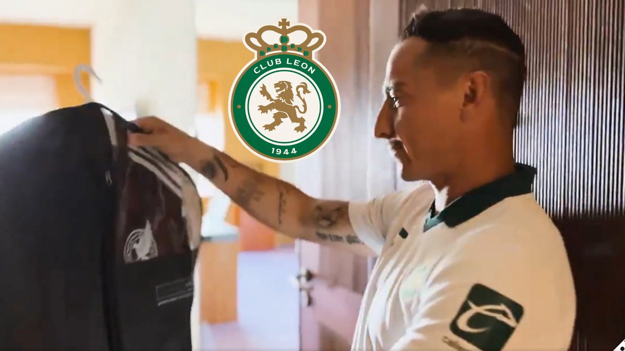 León entrega a Andrés Guardado el traje para su despedida con la Selección Mexicana
