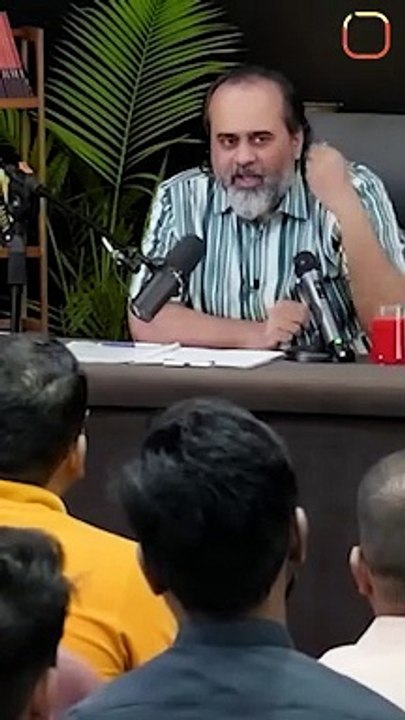 समय निरंतर चल रहा है || आचार्य प्रशांत