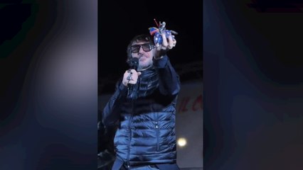 Download Video: Cruciani al festival della destra di Torino: «Sono venuto con la camicia nera»