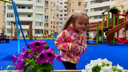 Educational stories How Bogdan takes care of his little sister Anabella (1)