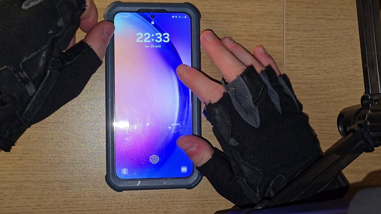 Ton téléphone Android te suit et t'écoute. DÉSACTIVE ÇA MAINTENANT