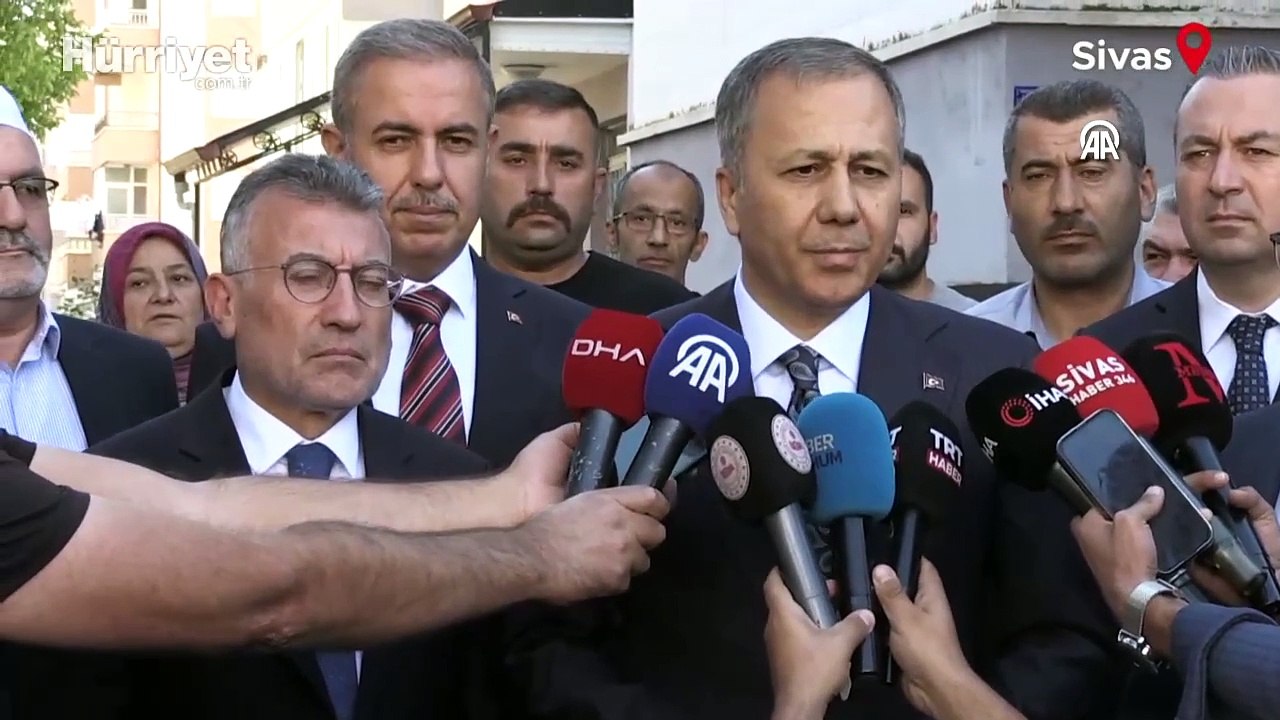 Bakan Yerlikaya'dan şehit polis Şeyda Yılmaz'ın ailesine taziye ziyareti