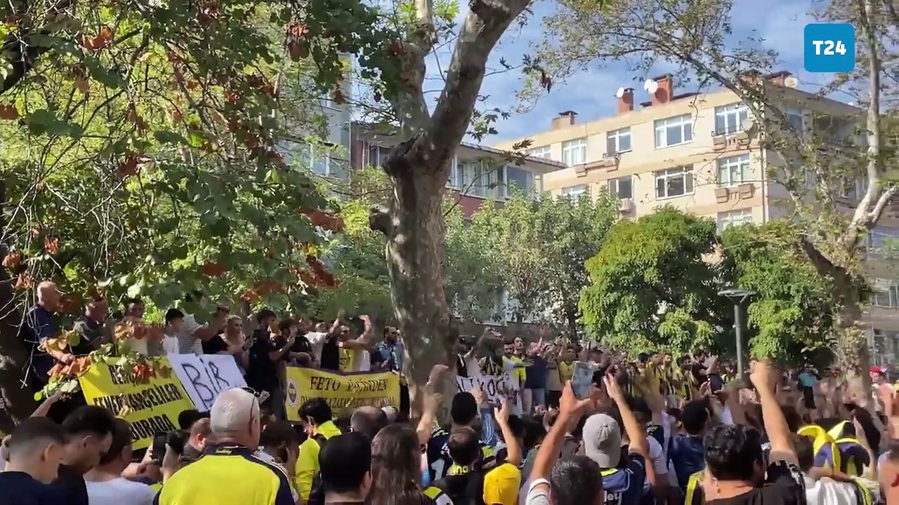 Fenerbahçeli taraftarlardan Ali Koç'a istifa çağrısı: Yoğurtçu Parkı'nda protesto düzenlendi