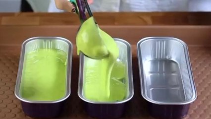 Girl bakes Halloween cakes for a spooktacular celebration at home