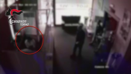 Rapinavano le sale giochi, l'ultimo colpo a Carmagnola: tre rapinatori arrestati. Incastrati da un video