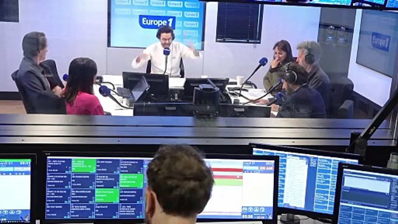 «Bienvenue dans Culture médias» : l'incroyable lancement de l'émission sur un air de Dany Brillant