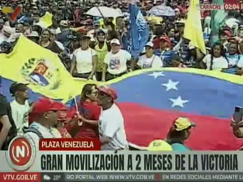 Caraqueños se movilizan en respaldo al presidente Nicolás Maduro