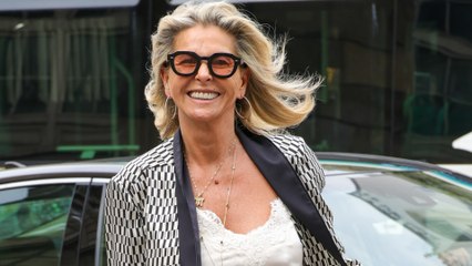 GALA VIDEO - Caroline Margeridon pose avec ses enfants, son fils Alexandre et sa fille Victoire