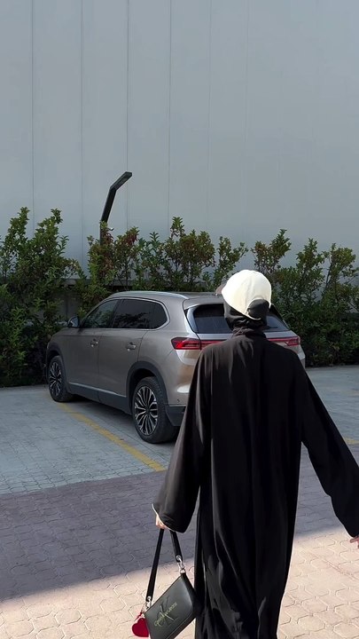 independent Girls Life | Calvin Klein jeans #marcedes #calvinkleinjeans #calvinklein #travling #bts