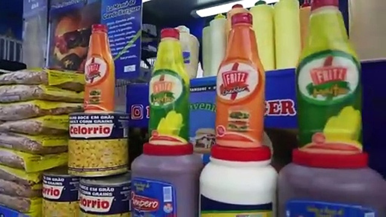 Luisito Comunica Probando comida callejera en VENEZUELA 