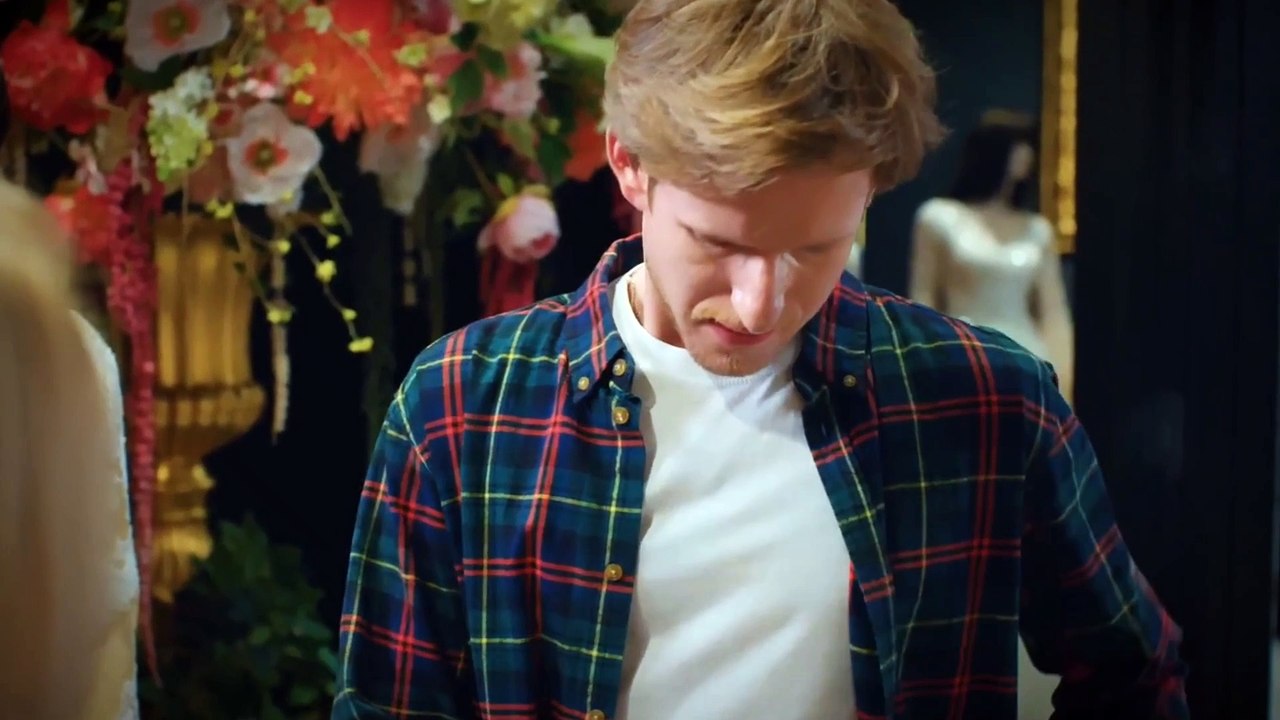 Runaway Bride Hid Under My Jacket | @Mark William
