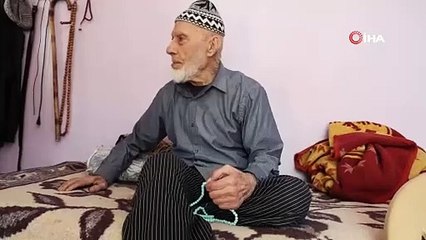 Covid- 19’da eşini kaybeden 103 yaşındaki yaşlı adam, doğal beslenerek yıllara meydan okuyor