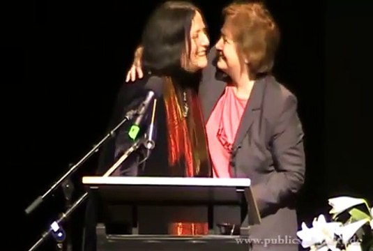 Gastrede von Mairead Corrigan-Maguire - Teil 4 von 11 der Nicht Verleihung der Carl-von-Ossietzky Medallie an Mordechai Vanunu 2010 in Berlin