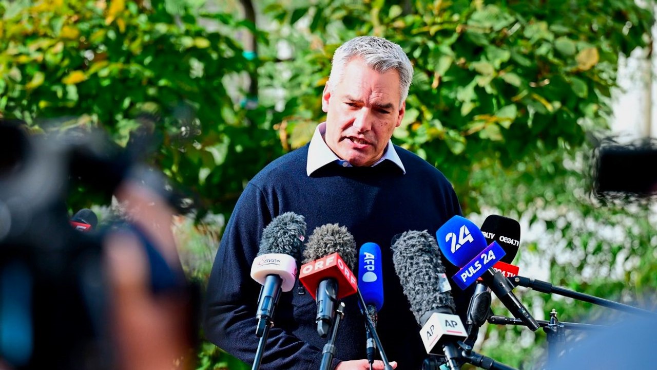 Nehammer bei Stimmabgabe: 'Tag der Richtungsentscheidung'