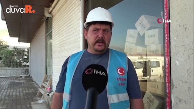 Hatay’da 16 katlı bina iş makinesinin darbesiyle yerle bir oldu