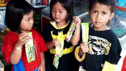 What if Anak Balita Jadi Superhero  Beli Es Krim PinkFong Baby Monkey BananaPaddle Pop Ice Cream