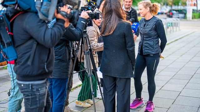 Neos-Chefin Meinl-Reisinger wählte im Joggingoutfit