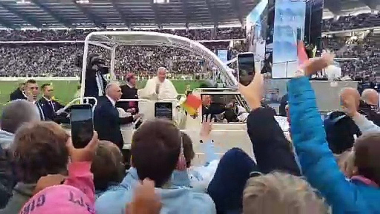 François arrive au stade Roi-Baudouin de Bruxelles