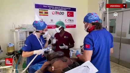 Ugandalı Muhammed’i, 5 kiloluk kitleden Türk doktorları kurtardı