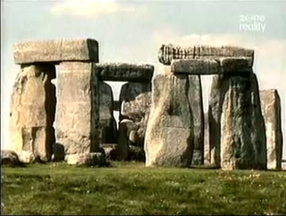 Beyond Bizarre - American Stonehenge | Junk Home | Paper House | One-Man-Made Castle | Trepanation |