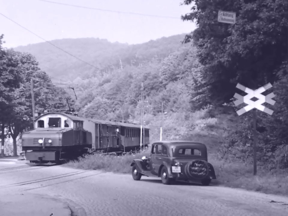 Signal auf Halt - Ein Reichsbahnfilm von der Sicherheit auf Schiene und Straße 1937