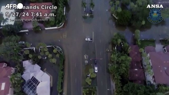 Florida, inondazioni a Sarasota dopo l'uragano Helene