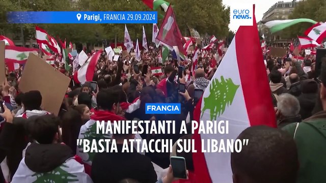 Francia, i manifestanti a Parigi chiedono la fine degli attacchi aerei israeliani in Libano