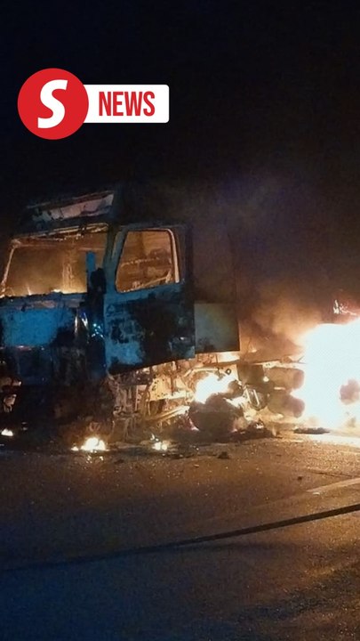 Three killed, five hurt in seven-vehicle crash on KL-Karak expressway