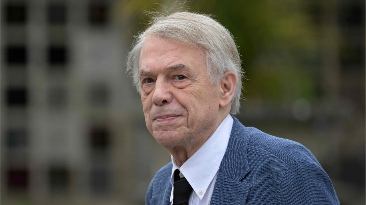 GALA VIDEO - Salvatore Adamo rassure ses fans après ses ennuis de santé : « J’ai récupéré mon énergie "