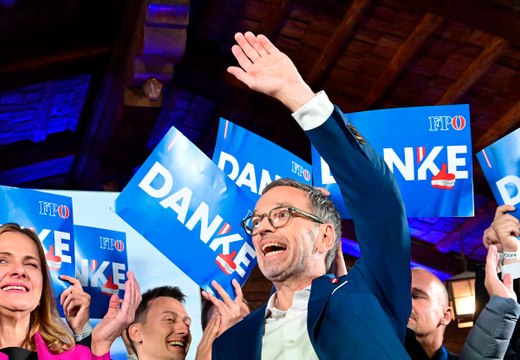 FPÖ schafft erstmals bei Nationalratswahl Platz eins