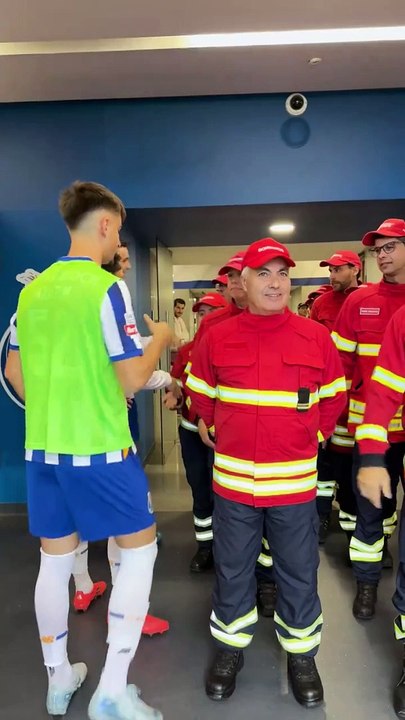 FC Porto mostra bastidores da homenagem aos bombeiros no Dragão