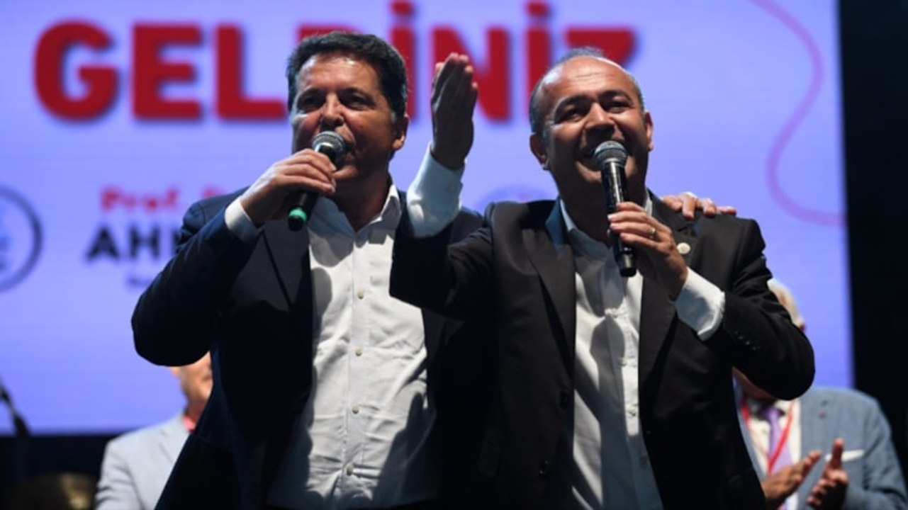 Esenyurt Belediye Başkanı Özer ve CHP'li Karabat’tan 'Batmane' düeti