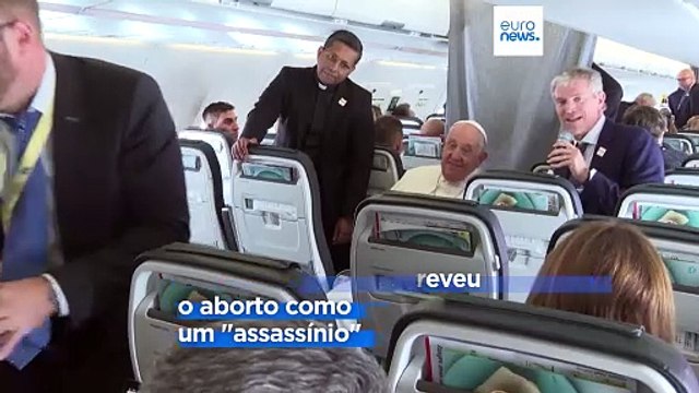 Papa Francisco diz que médicos que fazem abortos são assassinos