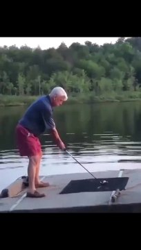 Swings off the dock ️••••#golf #golfer #golfing #golfswing #golflife #golfaddict #golfclub #golfstagram #weekendwarrior #weekendwarriors #golftips